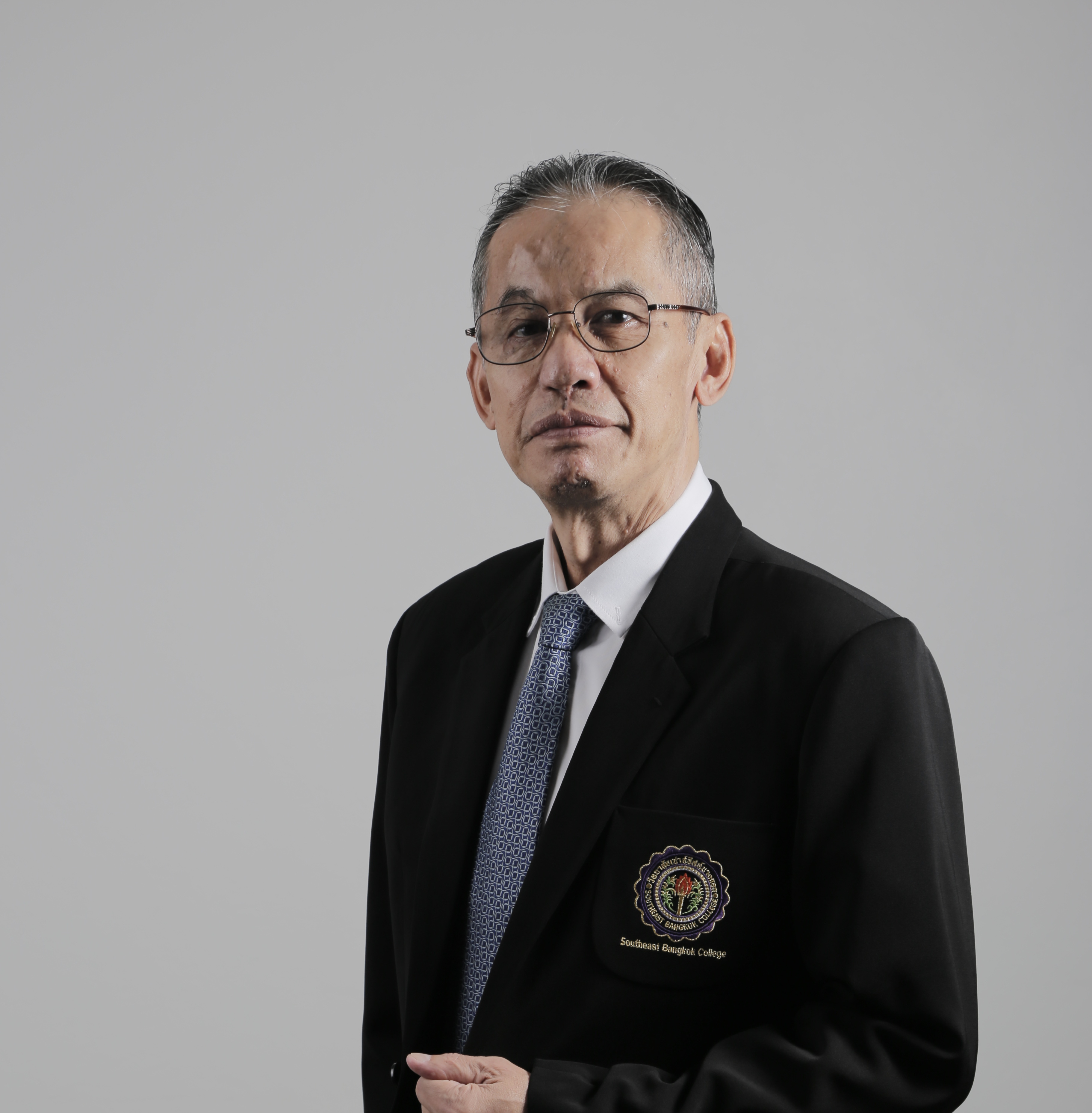 รูปภาพของ ดร.รวมพล จันทศาสตร์